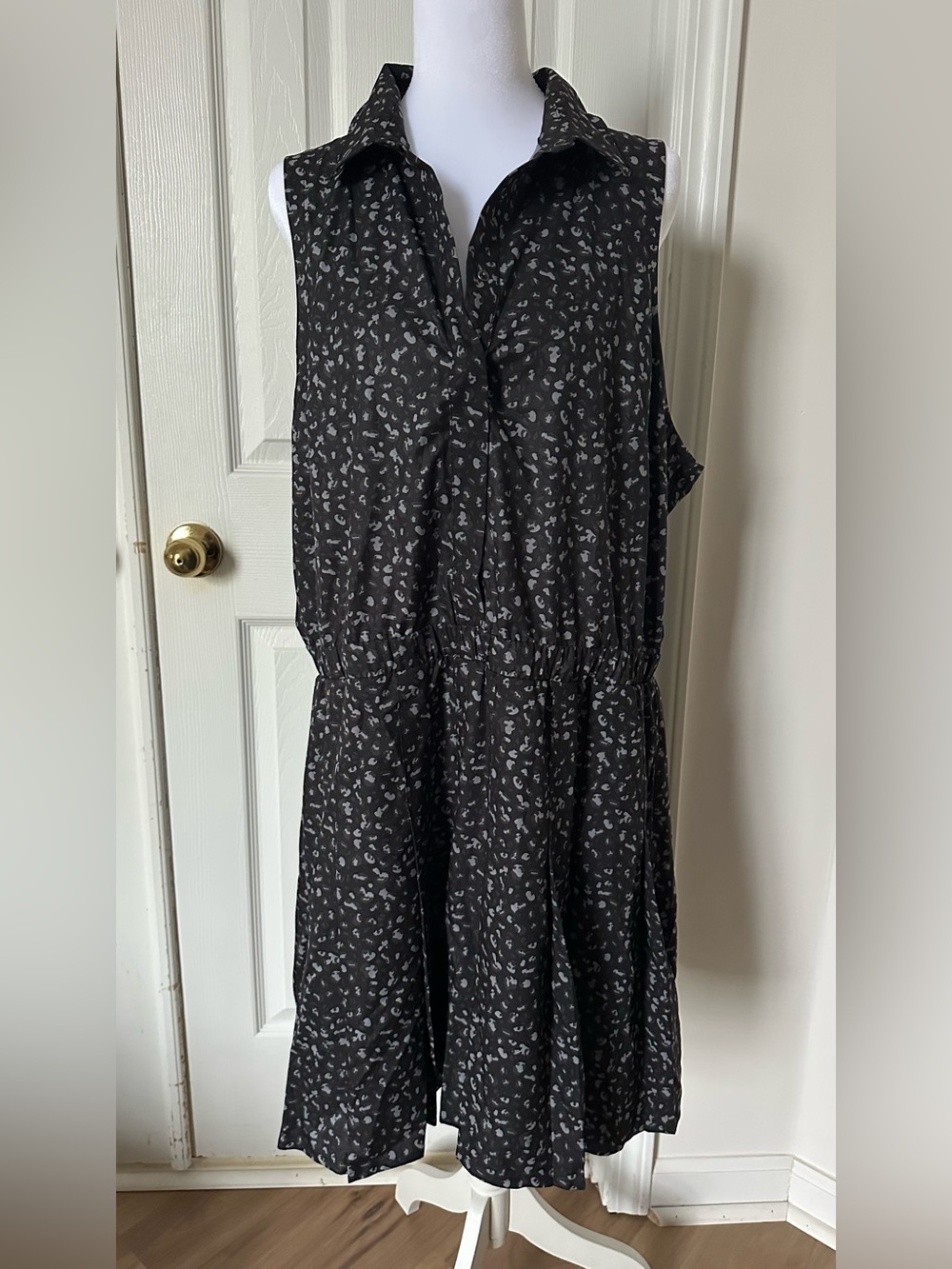 Puma Black Sleeveless Shirt Midi Dress with Subtle Gray Print